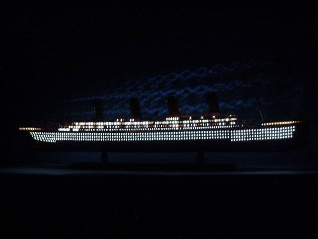 SS United States Limited Model Cruise Ship 40 w- LED Lights