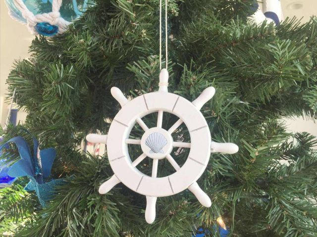White Decorative Ship Wheel With Seashell Christmas Tree Ornament  6
