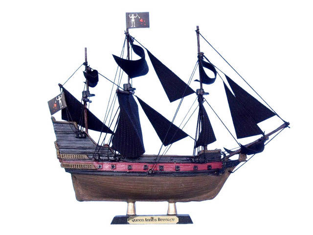 Blackbeards Queen Annes Revenge Limited Model Pirate Ship 7