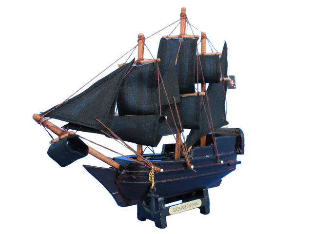 Wooden Caribbean Pirate Ship Model 7