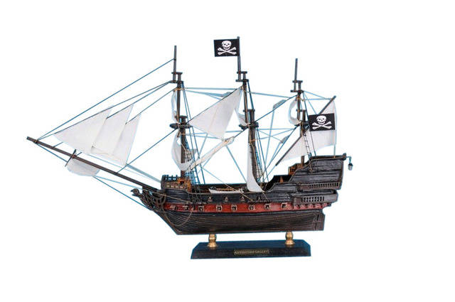 Captain Kidds Black Falcon Limited 15 - White Sails